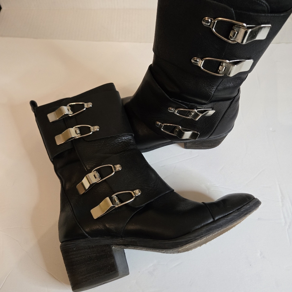 Donald J. Pliner Women's Black Leather Ankle Boots, Buckle, Sz. 6 - Picture 15 of 16